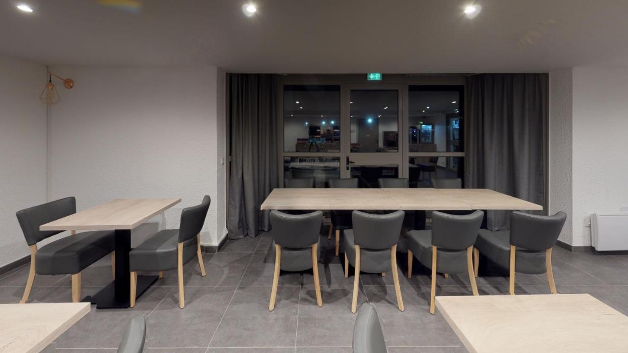 Hotel Du Stade Ex Kyriad Direct Lille Est Stade Pierre Mauroy Вільнев-д'Аск Екстер'єр фото